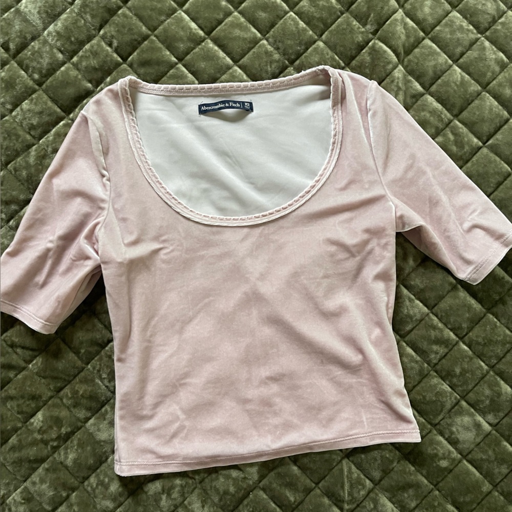 Abercrombie & Fitch Blush velvet like top, cropped